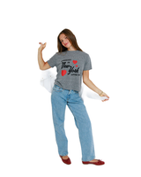 Sunny Somewhere SOMEBODY IN NY LOVES ME - EVERYDAY TEE