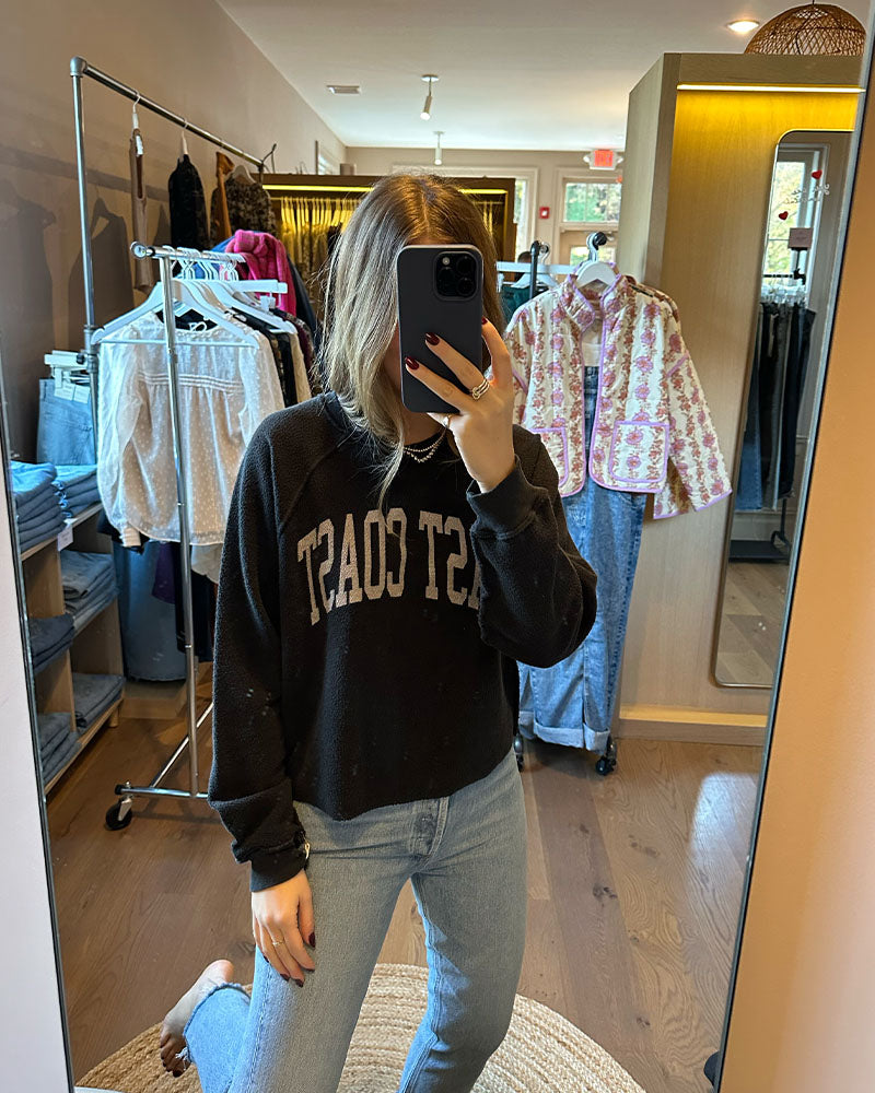 Retro Brand East Coast Cropped Sweatshirt In Black