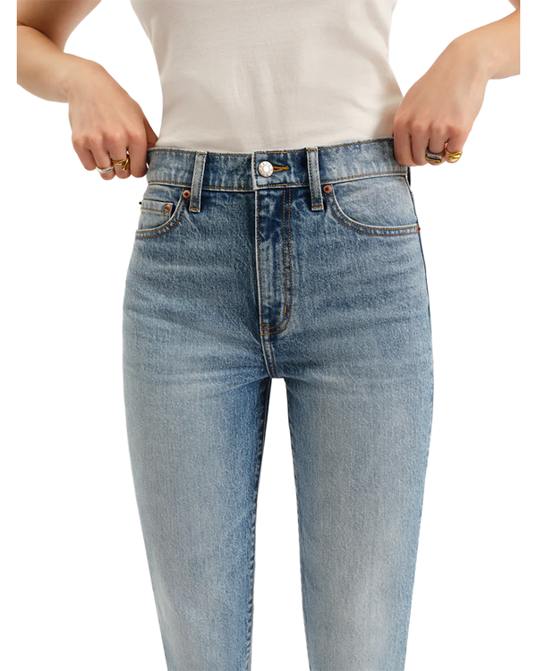 Daze SMARTY PANTS HIGH RISE SLIM STRAIGHT JEAN