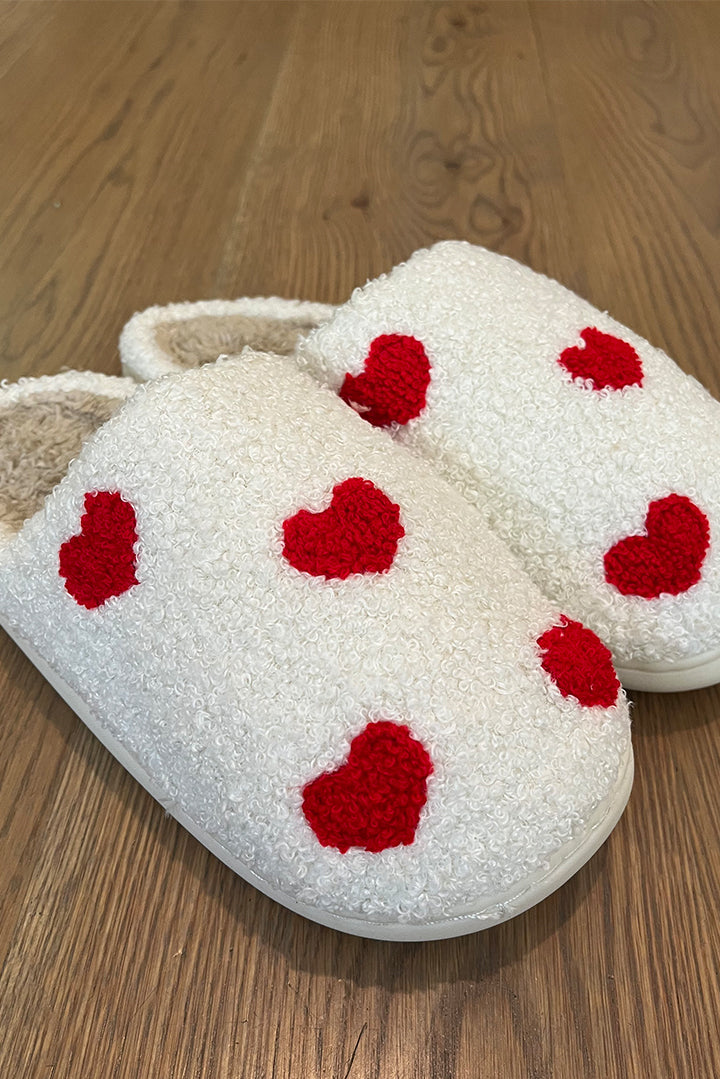 Fado Hearts Patterned Slippers in White